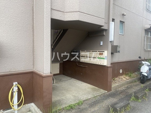 28/30 エントランス