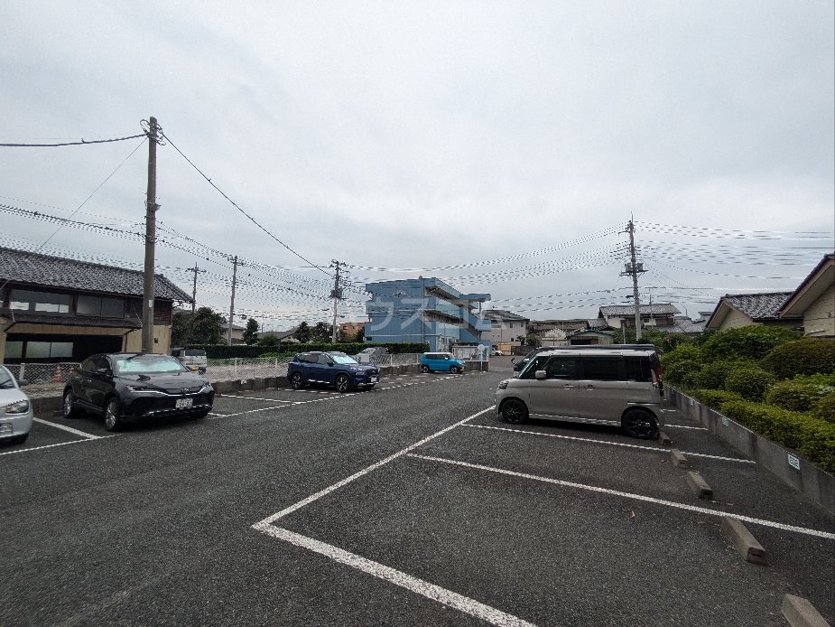 26/30 駐車場