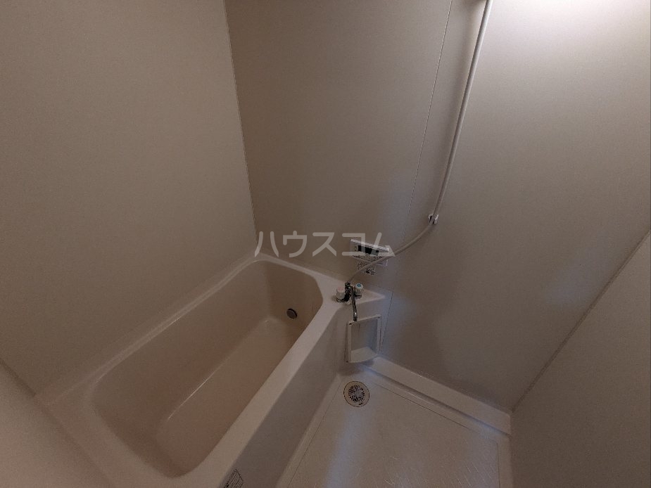 13/30 浴室