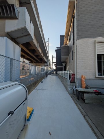 22/27 エントランス