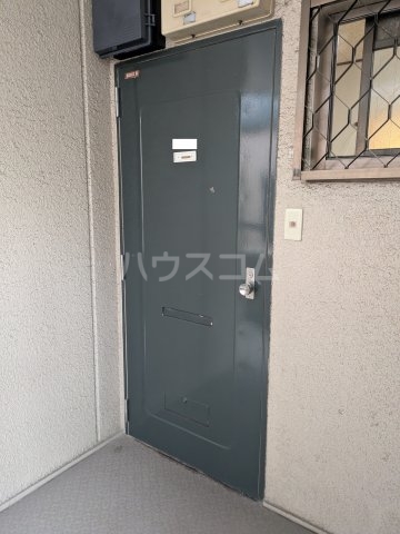 27/30 エントランス