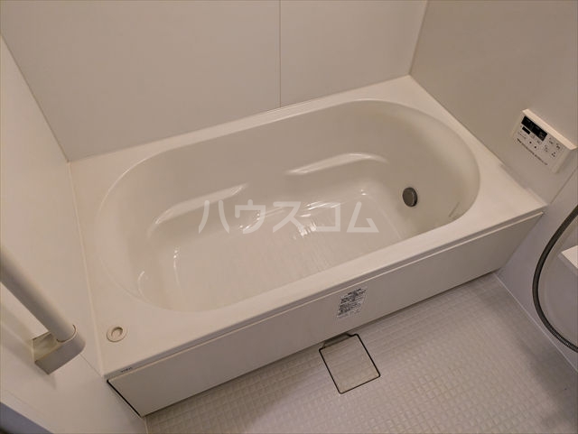 13/30 浴室