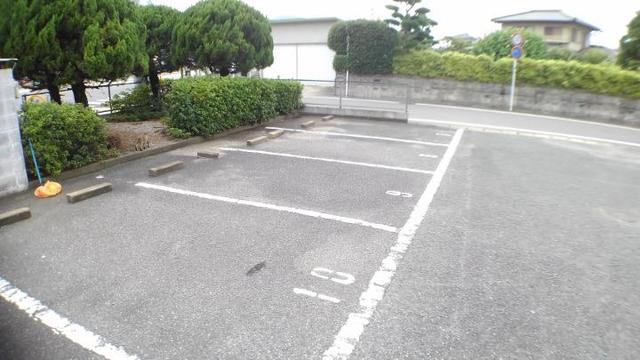 14/20 駐車場