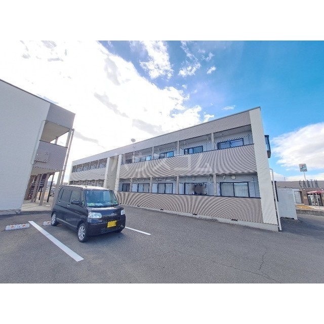 25/26 駐車場