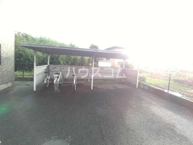 27/30 駐車場