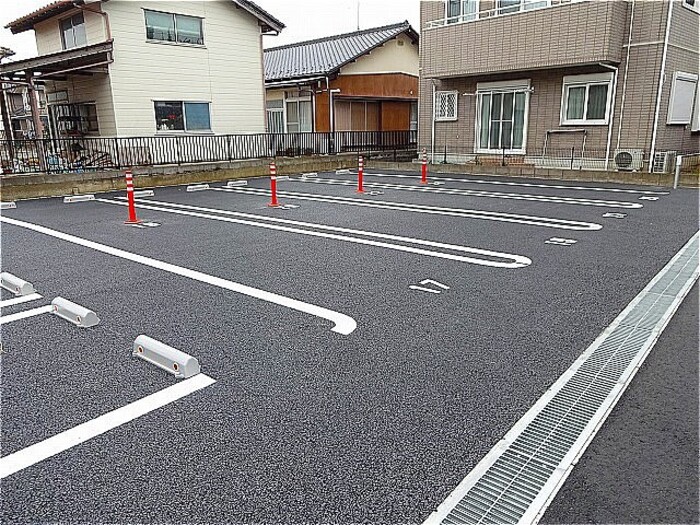2/4 駐車場