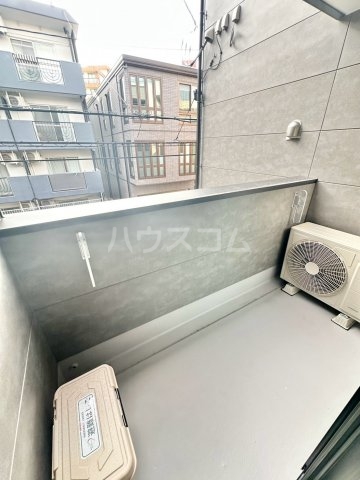 13/21 バルコニー