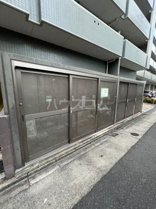 19/26 駐車場