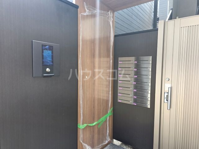 16/21 エントランス