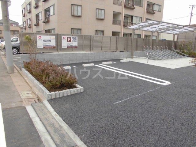 17/27 駐車場