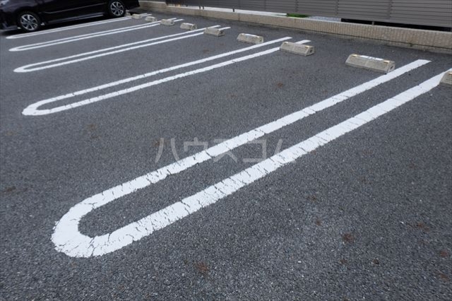 21/25 駐車場