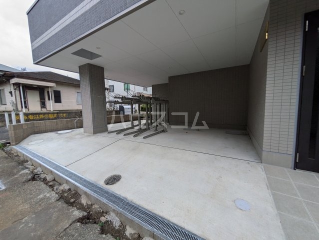 28/30 駐車場