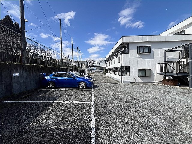 17/27 駐車場