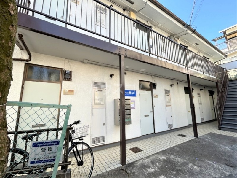 14/18 エントランス