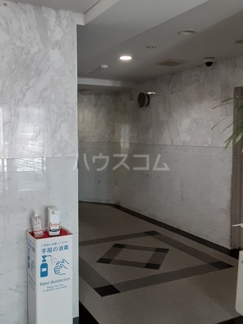 28/30 エントランス
