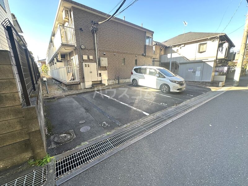 14/21 駐車場