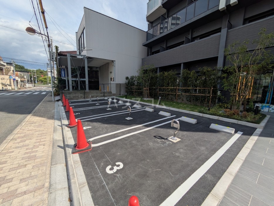 22/30 駐車場