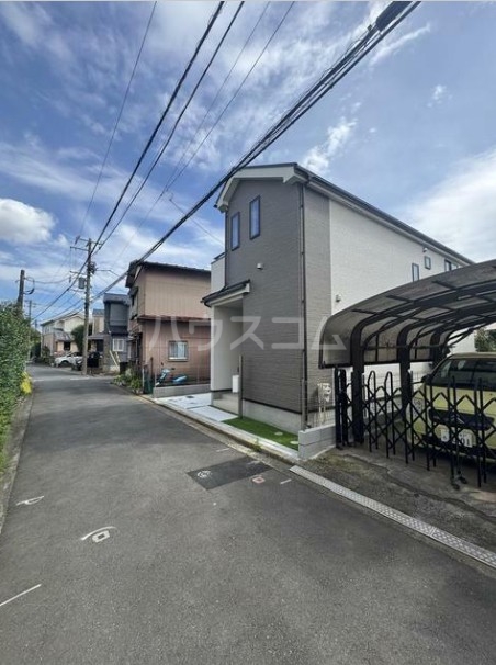 22/28 駐車場