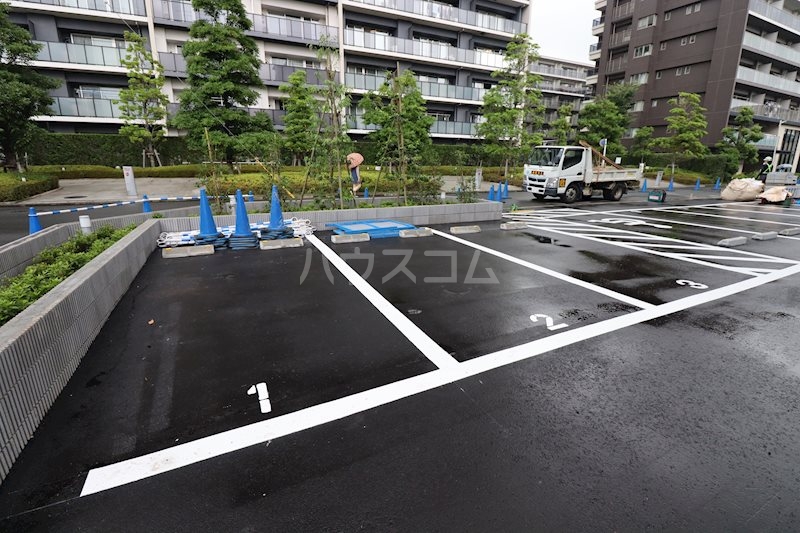 15/18 駐車場