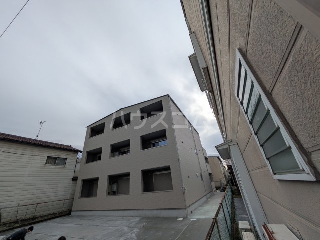 2/30 外観