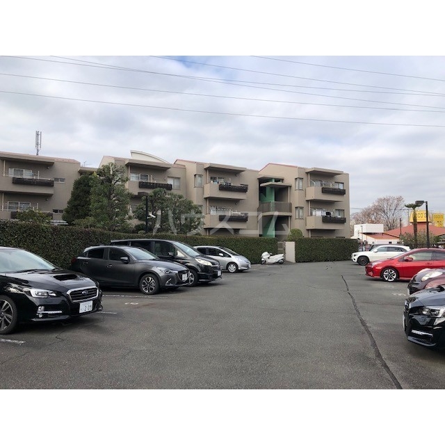 20/28 駐車場