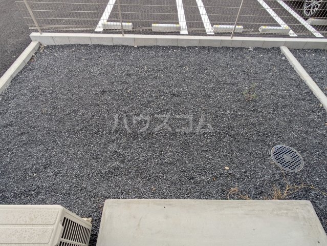 23/28 駐車場