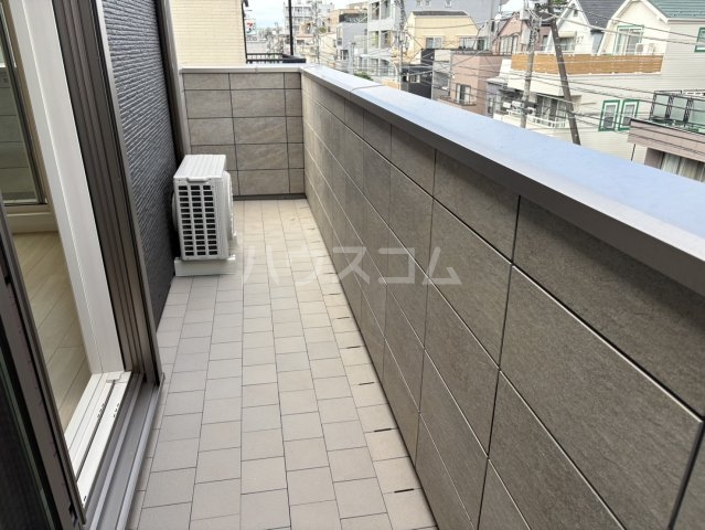 19/28 バルコニー
