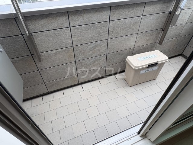 19/27 バルコニー