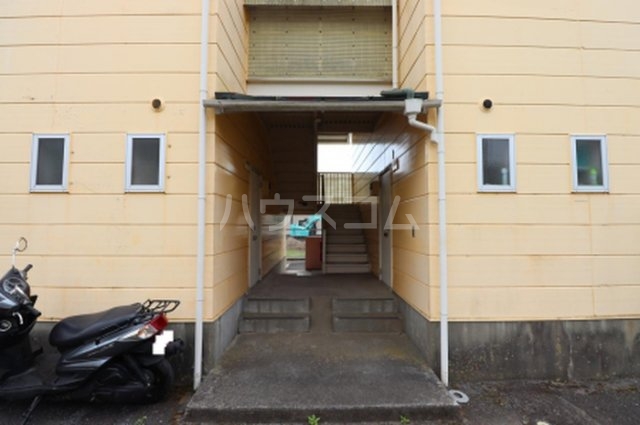 14/16 エントランス