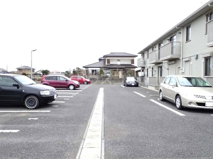 18/23 駐車場