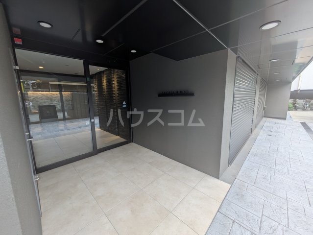 21/25 エントランス