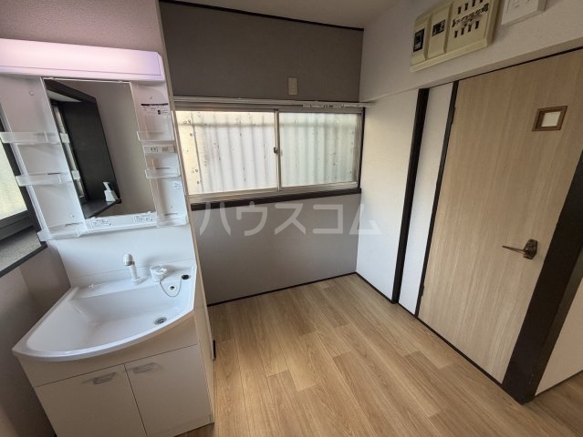 18/30 洗面