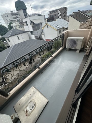 23/30 バルコニー