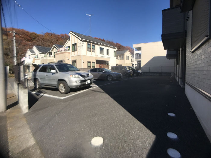 16/18 駐車場