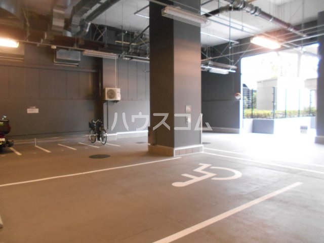 22/30 駐車場