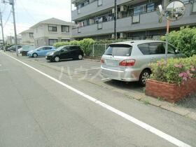 22/30 駐車場