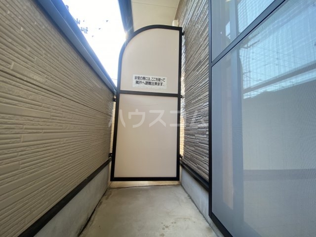 16/27 バルコニー