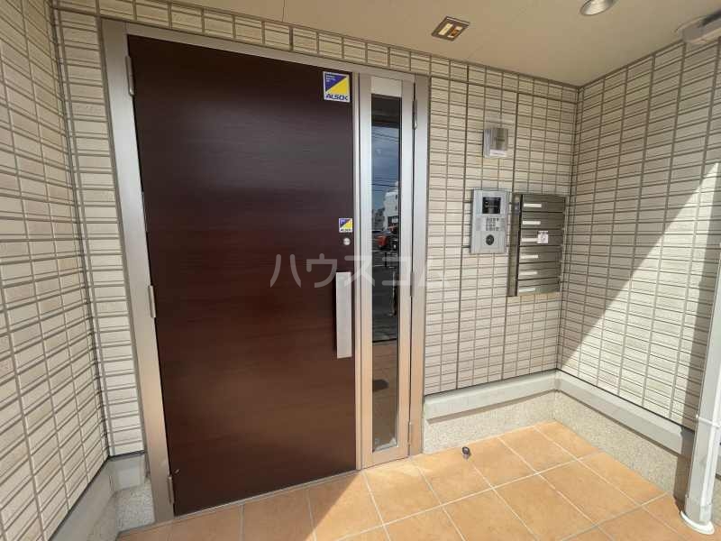 21/26 エントランス