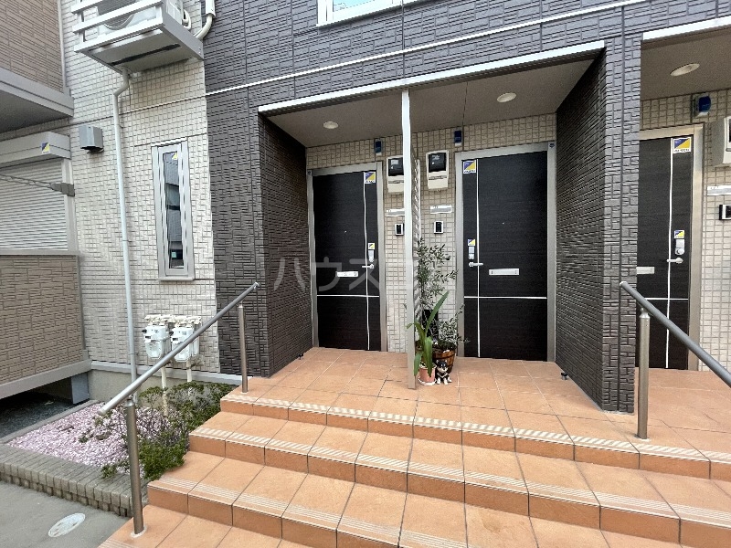 21/25 エントランス