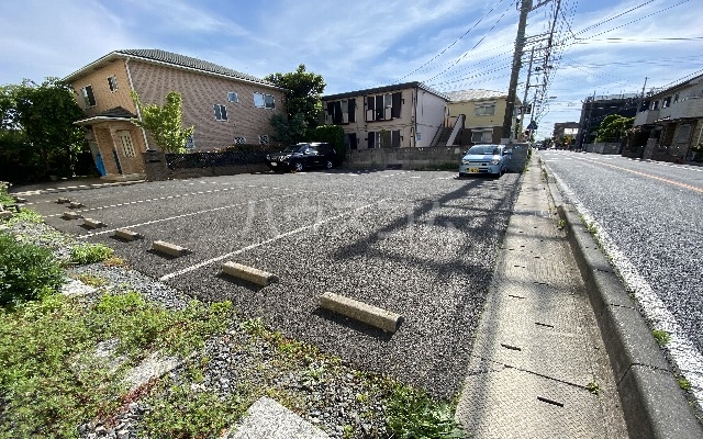 26/30 駐車場
