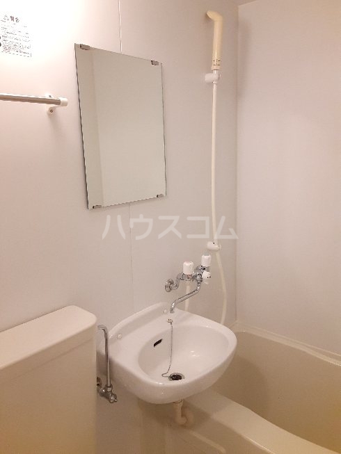13/27 浴室