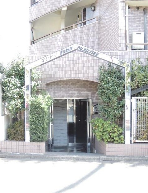 18/26 エントランス