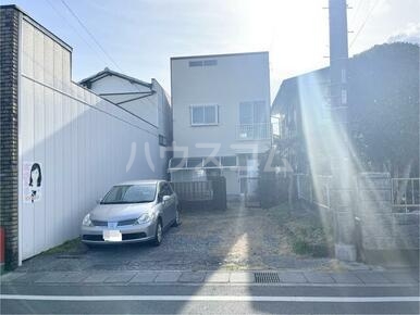 18/22 駐車場