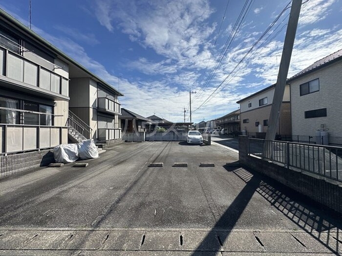 22/26 駐車場