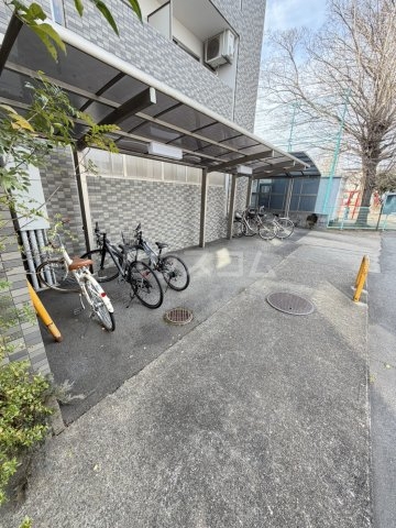 21/26 駐車場