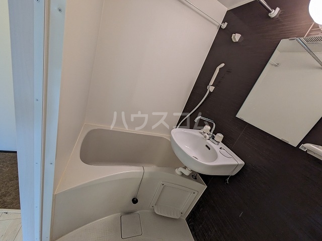 16/30 浴室
