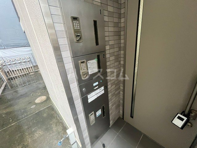 22/30 エントランス