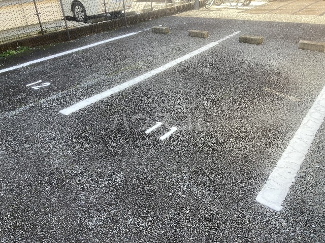 16/22 駐車場