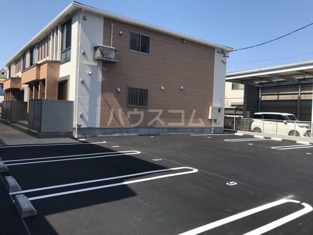 23/28 駐車場