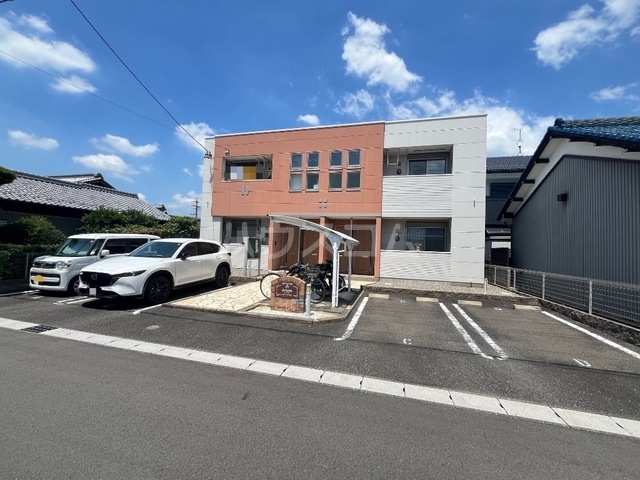 24/27 駐車場
